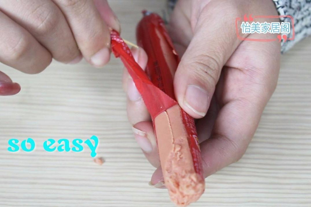 教你快速打开火腿肠的方法不用费力拧开真的简单又方便