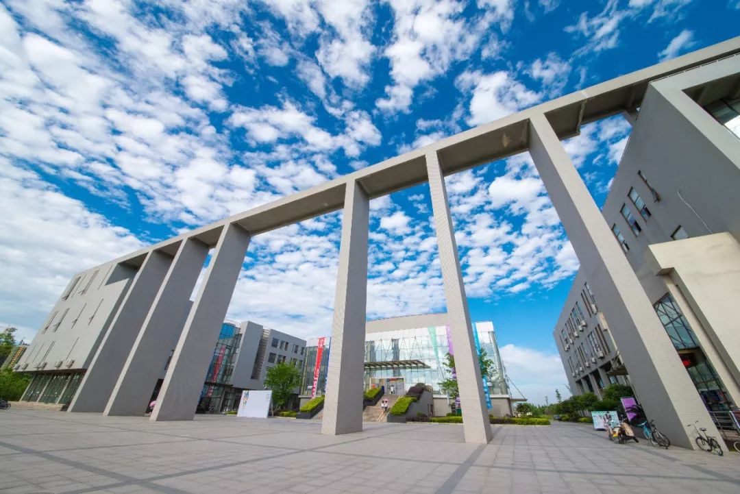 毕业季西华大学美术与设计学院工业设计系2019届毕业设计展