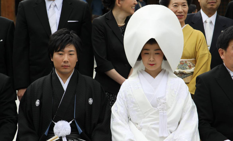 日本人出嫁前的风俗要这样?要和父亲"洗澡"?看完不能理解