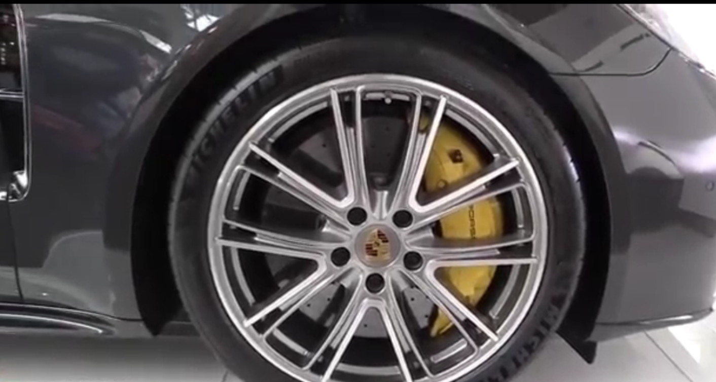 2019款保时捷帕纳梅拉Turbo Ｓ到店实拍！最大马力近700匹