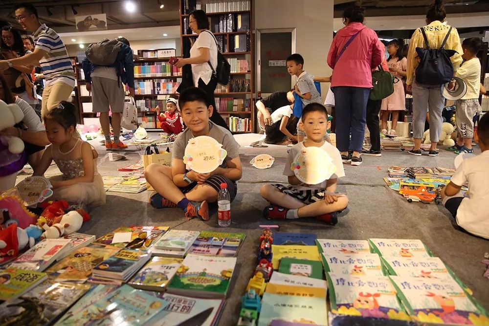 花开朵朵爱心换书市集活动是由辽宁交通广播联合辽宁