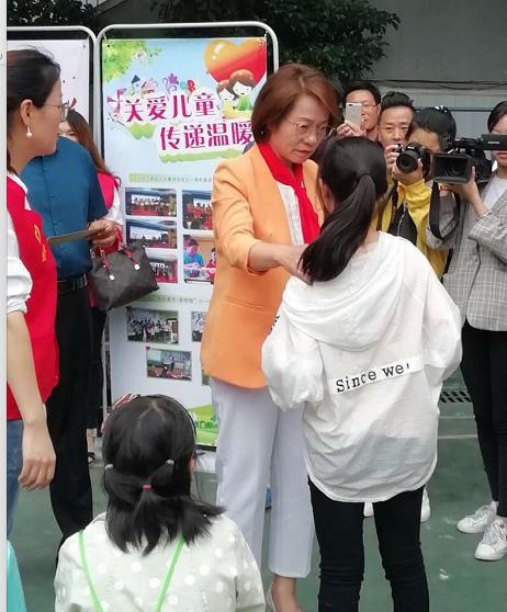 安徽广播电视台主持人,安徽省希望工程·名蔻爱心基金爱心形象大使