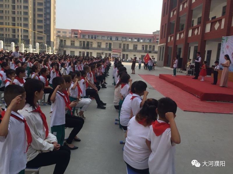 传承爱国情争做好少年濮阳市昆吾小学戚城校区举行我们的节日端午诗会