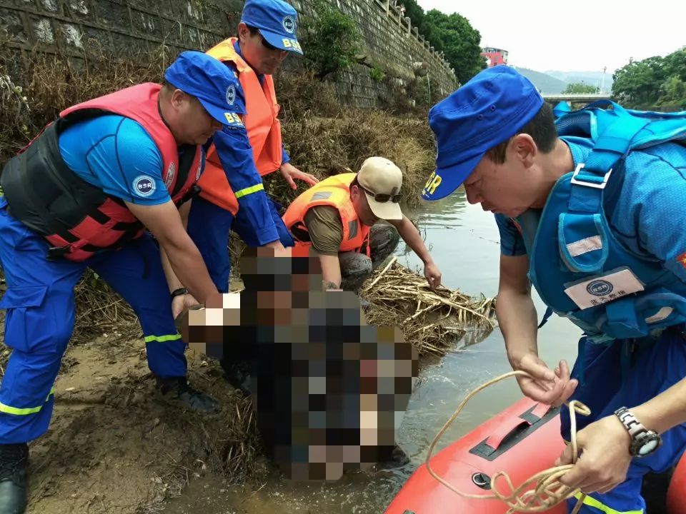 跳河轻生少年已找到