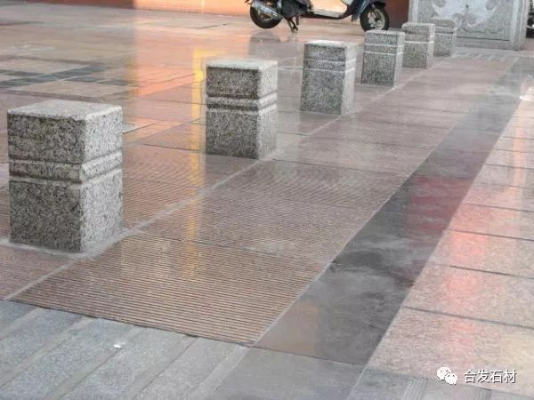 天然花岗岩"挡车石"的样式有哪些._人行道