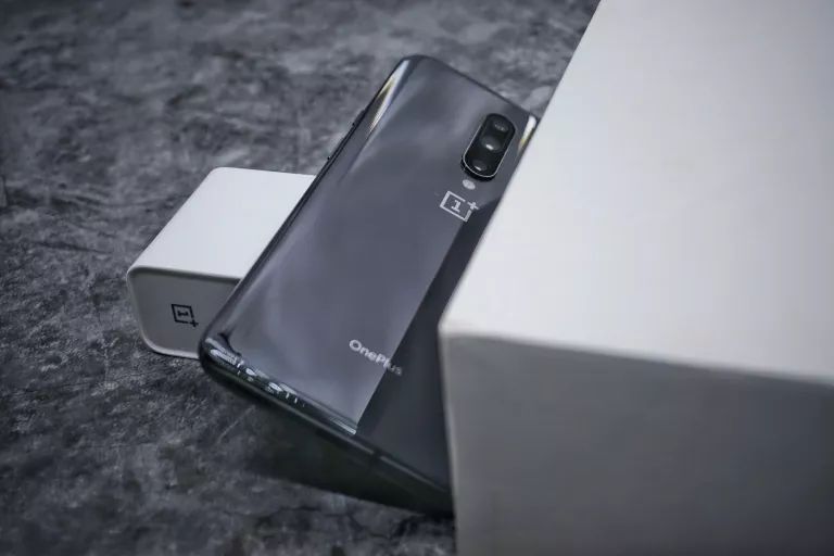 开箱oneplus7pro曜岩灰谦逊优雅的绅士