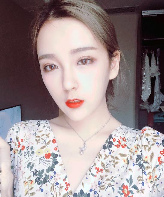 lpl美女解说rita和记得将会来到虎牙只因为虎牙特权