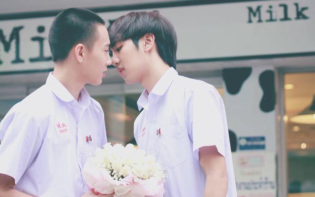 帅哥男男同志腐剧为爱所困