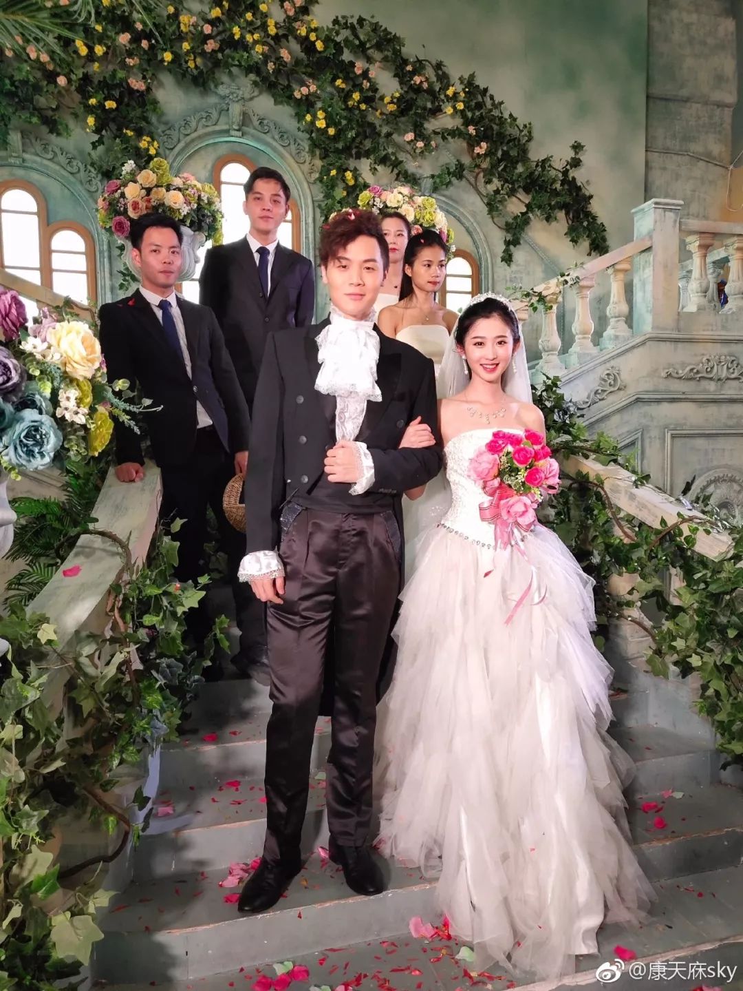 广东人从小看到大的肥仔康天庥真的结婚了老婆是