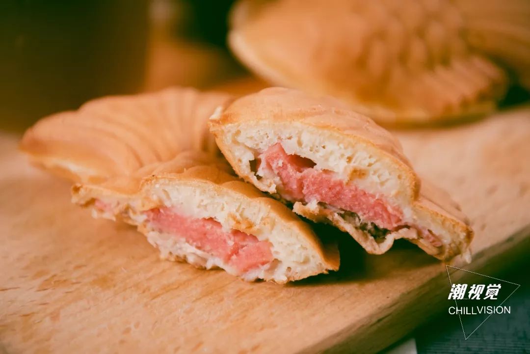 风靡全网『日式鲷鱼烧』&『辣味车轮饼』上线,犹豫5秒才敢下口!