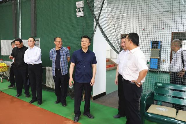 局内要闻公司副总经理蔺蒙一行到我局检查调研物资管理工作