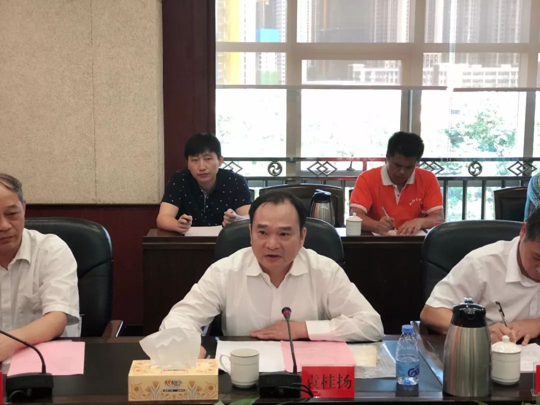 袁桂扬详细介绍了粤港澳大湾区"菜篮子"建设的背景和模式.