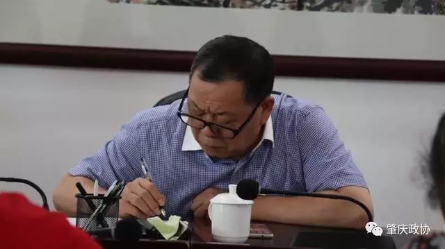 市政协党组书记孙德,党组成员陈祖飞,陈家康,张浩,认真贯彻党员领导