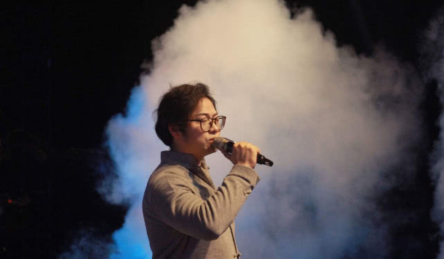 音频怪物翻唱,可以说已经成了一种流行其中的有一个人他不会向某些