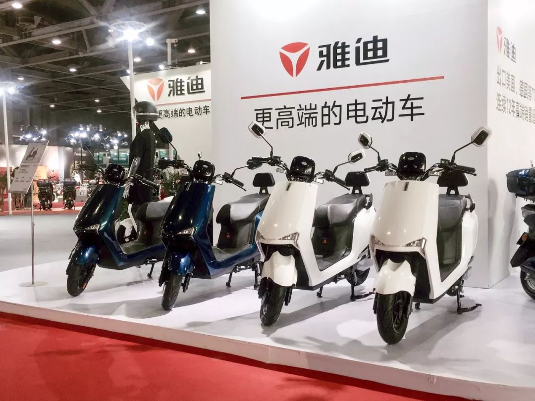 雄厚的技术底蕴和优质的原材料掌控能力,推出雅迪博悦二代铂金版车型