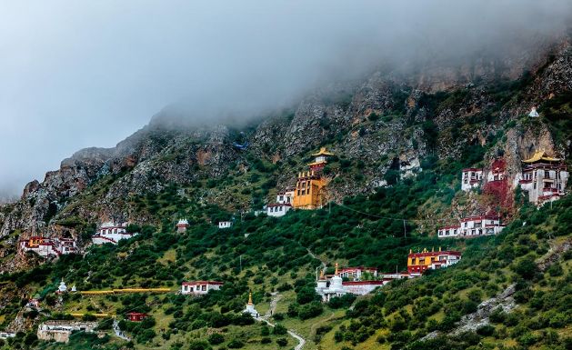扎耶巴寺:到了拉萨,一定不要错过镶嵌在悬崖上的ta!
