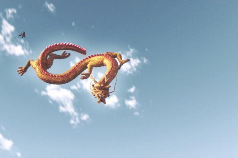 两个小孩幸运的见到了神龙还被神龙带着一起在天空翱翔