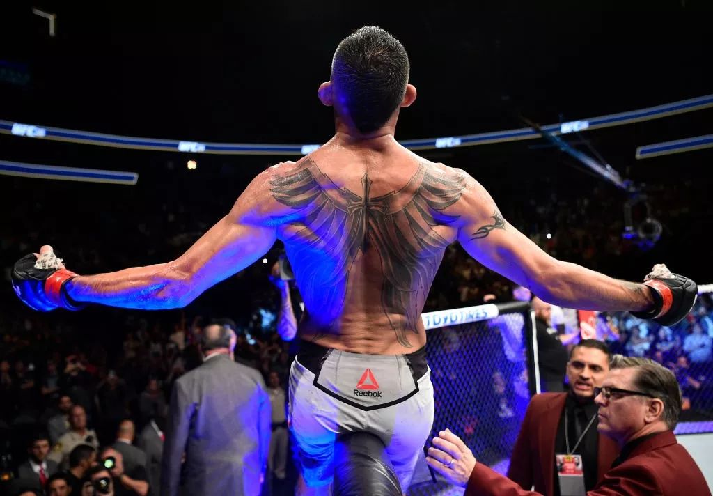 在当今ufc轻量级空前激烈的冠军争夺战中,托尼-弗格森已经处在了落后