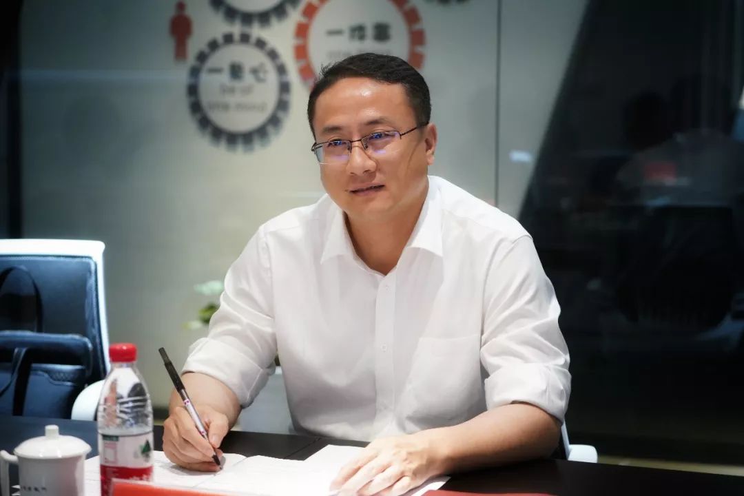 县委书记方毅专题调研中国桐庐民营快递发展中心