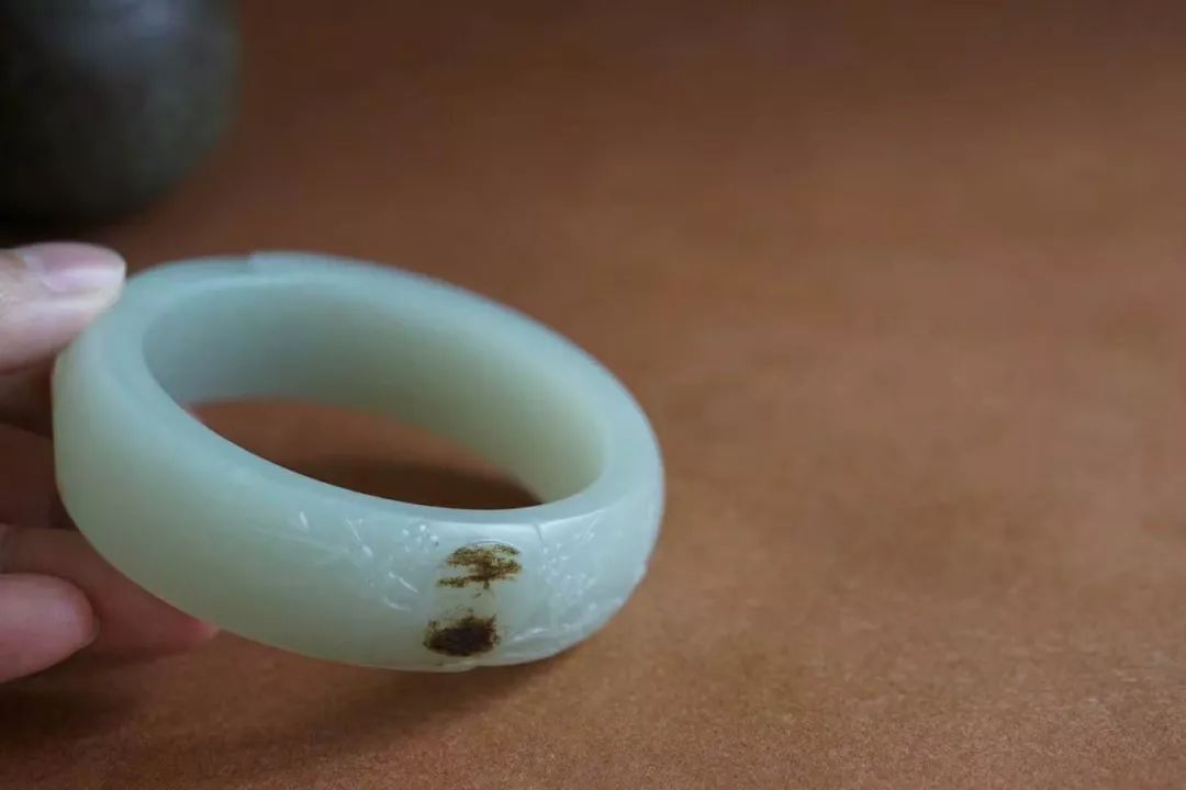 石木藏品什么是活玉什么是死玉死玉能盘活是真的吗