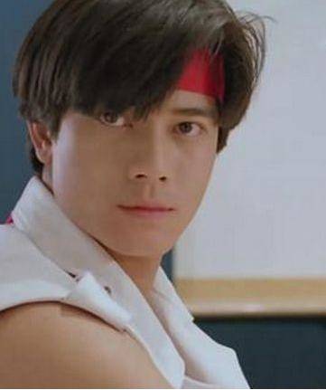 有谁还记得超级学校霸王里面的那些演员有一位最近去世了