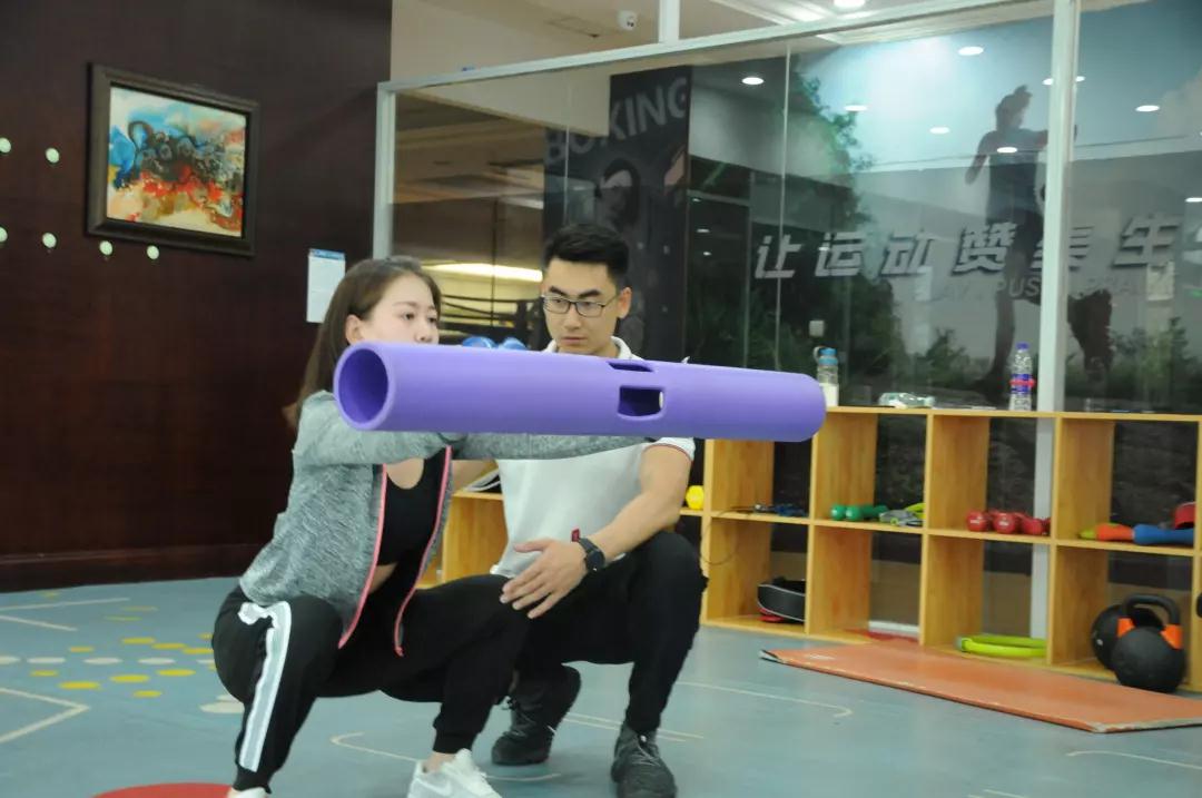 据了解,石家庄万拓健身首届私教节6月火热开练,由私教带领3名会员共同