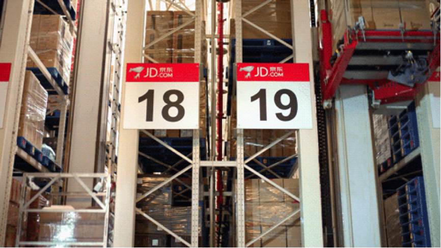 据介绍,北京"亚洲一号"自动化立体存储仓库里,其shuttle设备占地数千