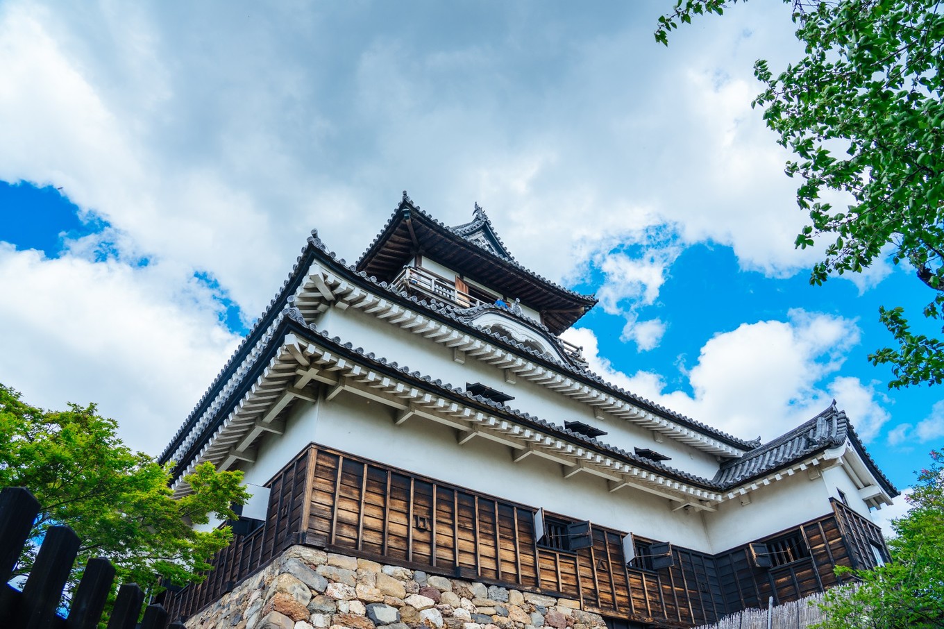 犬山城不但拥有日本全国现存最古老的天守也坐拥国宝名城中最美的眺望