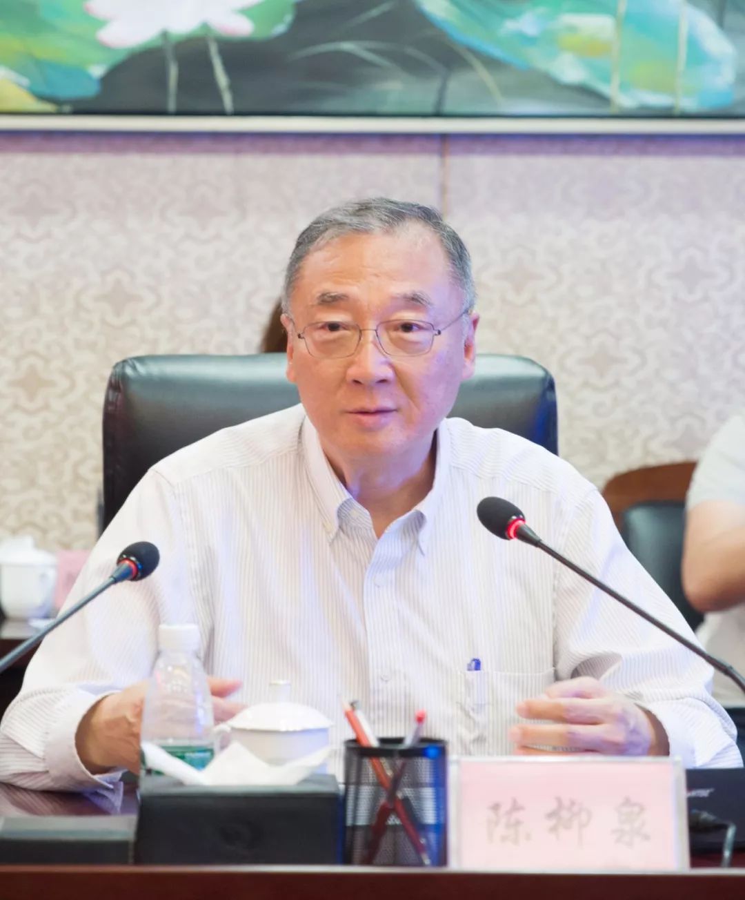 期间,召开座谈会,陈柳泉一行观看了定南文旅,高铁新区宣传片,纷纷为