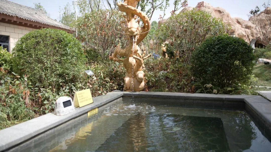 【中华郡】2.2折抢家庭票!水上乐园 室外温泉 泳池尽情玩!