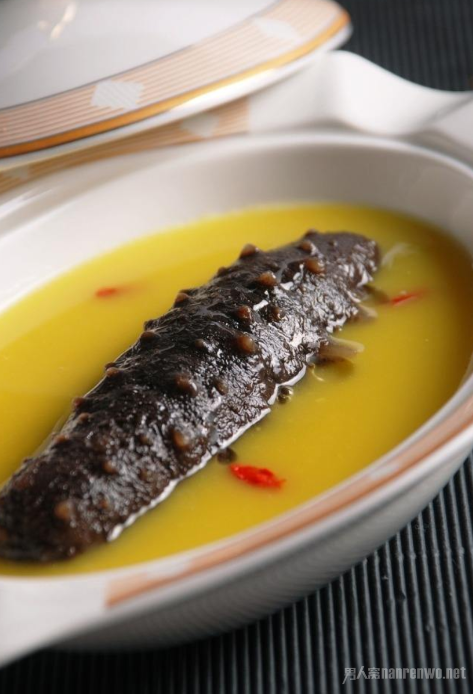 一道滋补佳品金汤海参让你感受那满满的胶原蛋白