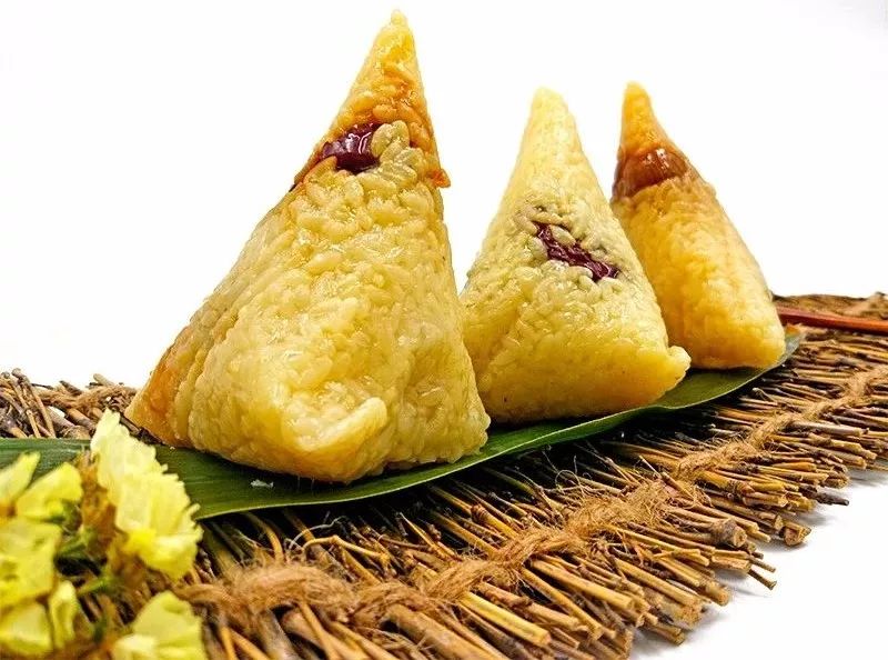 最为开阔平坦的地段水质优良并含有丰富的矿物质盛产粽子制作的原材料