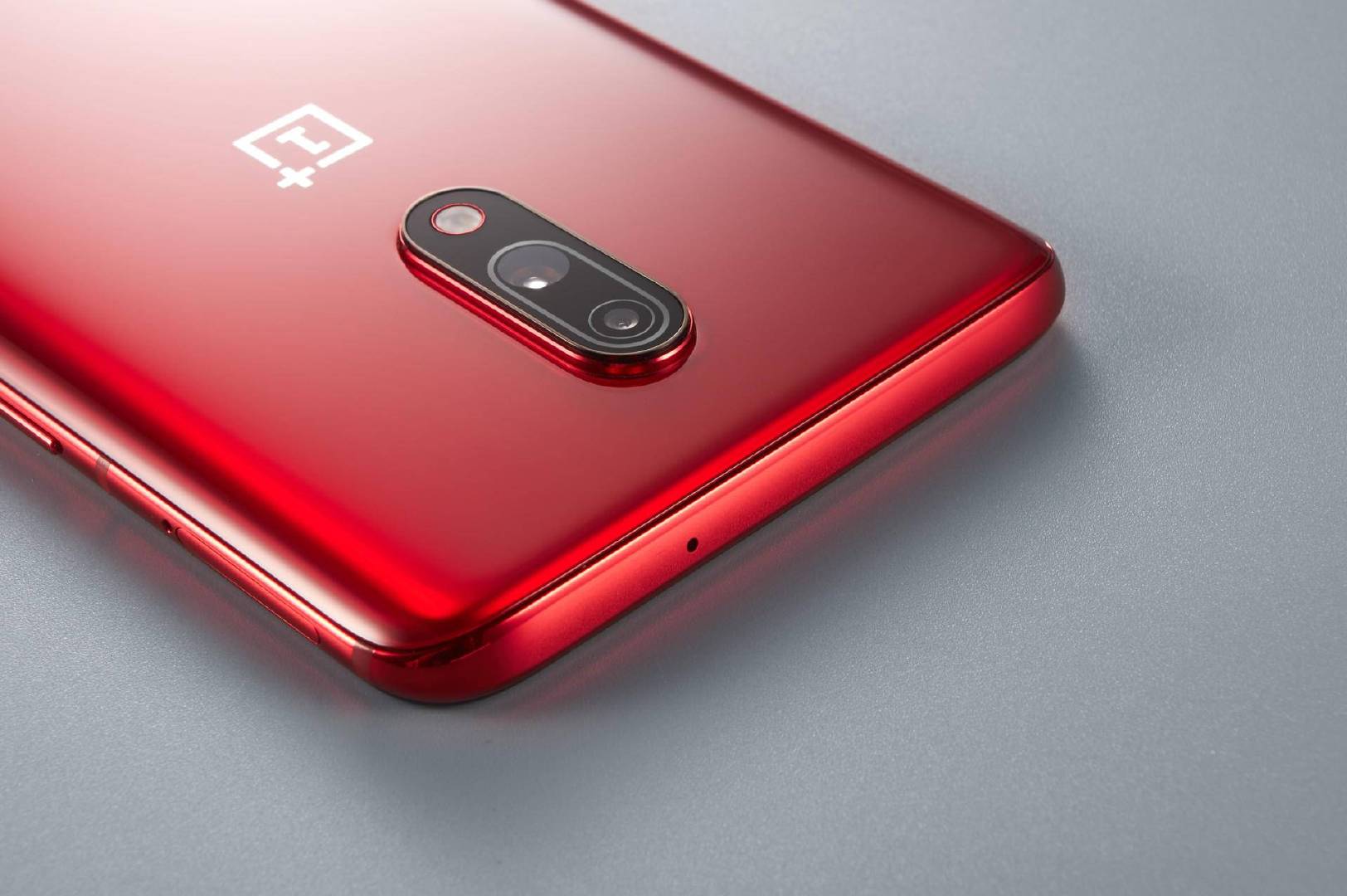 首销屠榜好评如潮一加7珐琅红诠释其中奥秘