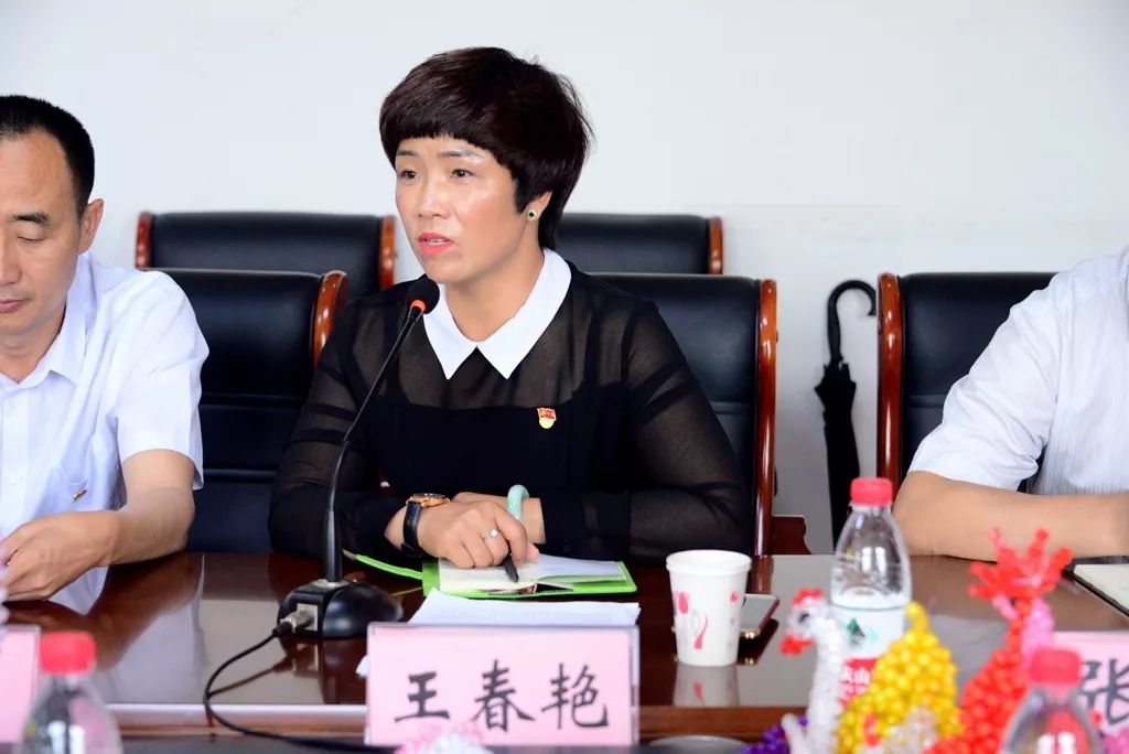 90王春艳校长:舞蹈教育密云区教育新闻宣传中心主任何雪梅汇报了在