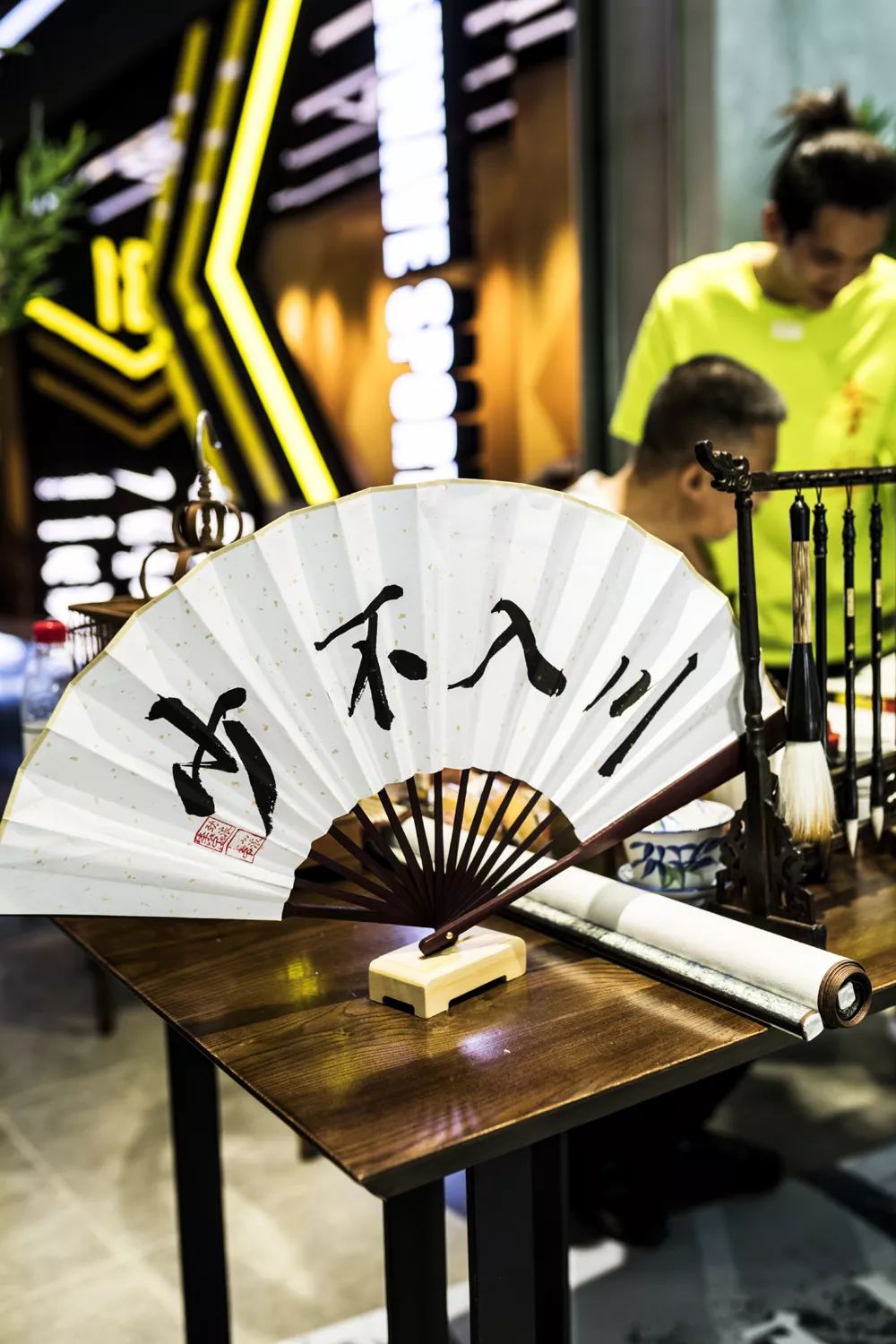 发售现场打起了麻将想要一件少不入川真的有难度