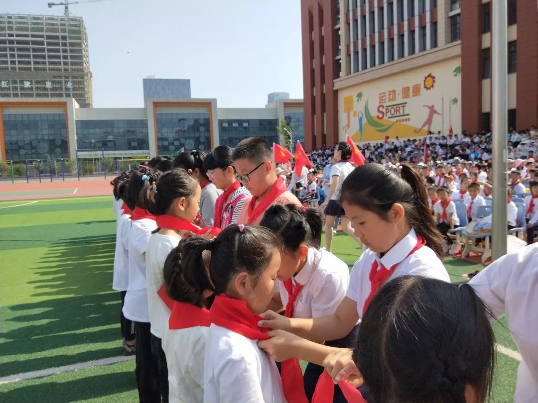 葡萄山小学结交特殊朋友祥和中学办诗词大会校园里风景独好