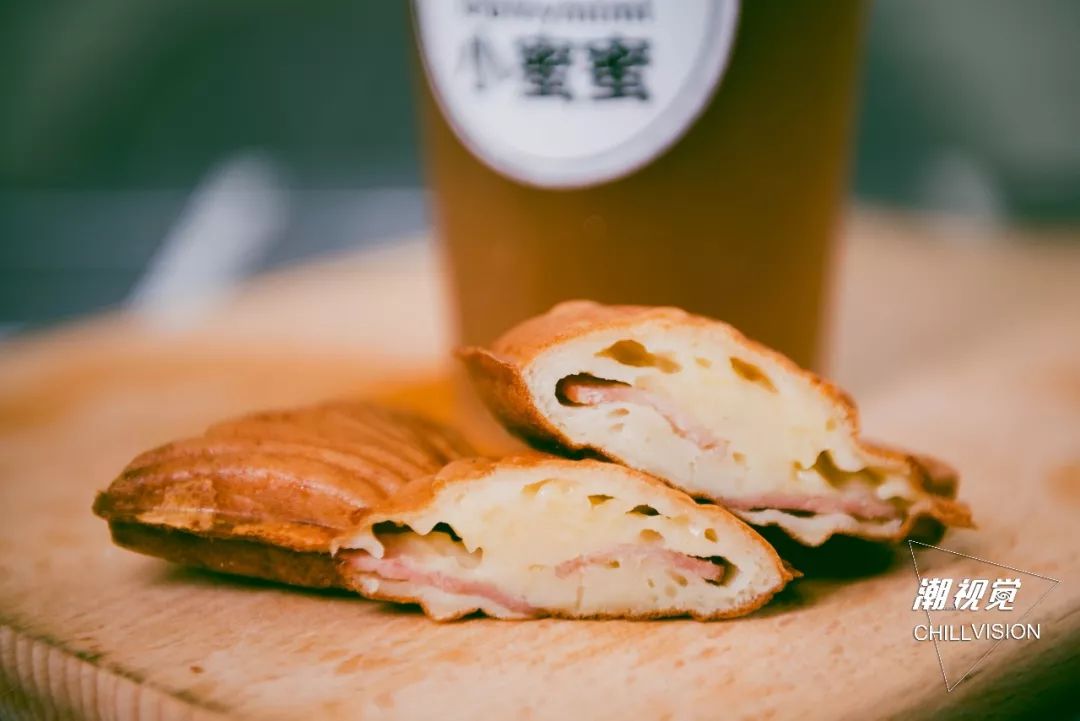 风靡全网『日式鲷鱼烧』&『辣味车轮饼』上线,犹豫5秒才敢下口!