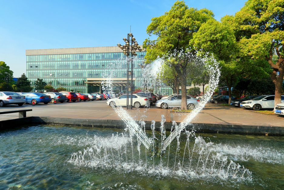 绿色中天保卫蓝天始于践行贵于先行