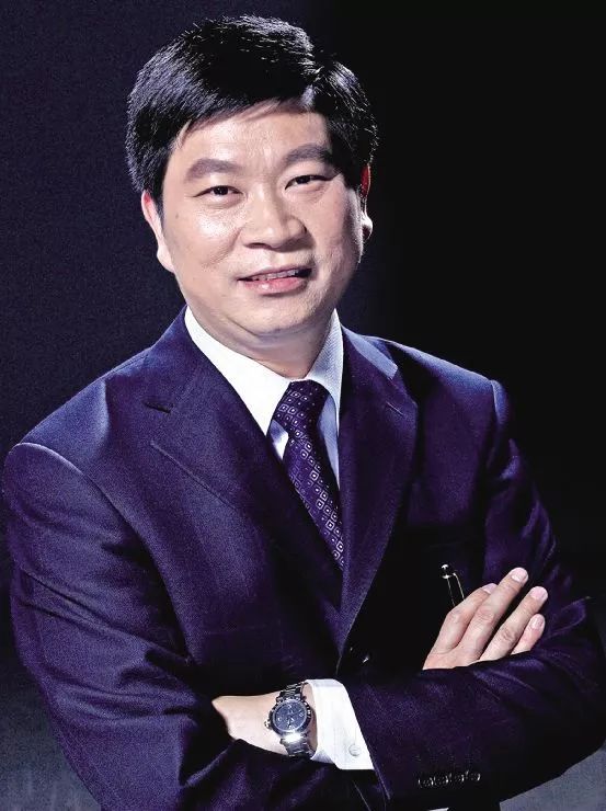 这个靖江人,从包缝工一路逆袭,成功创办年产3亿的服装品牌_王灿平