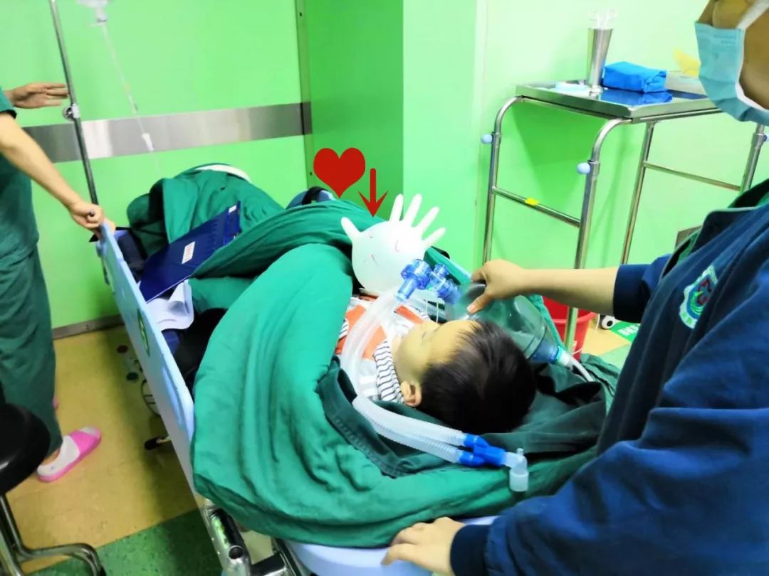 以真实病例为中心的麻醉解决方案小儿七醚吸入静脉诱导插管全麻腹腔镜