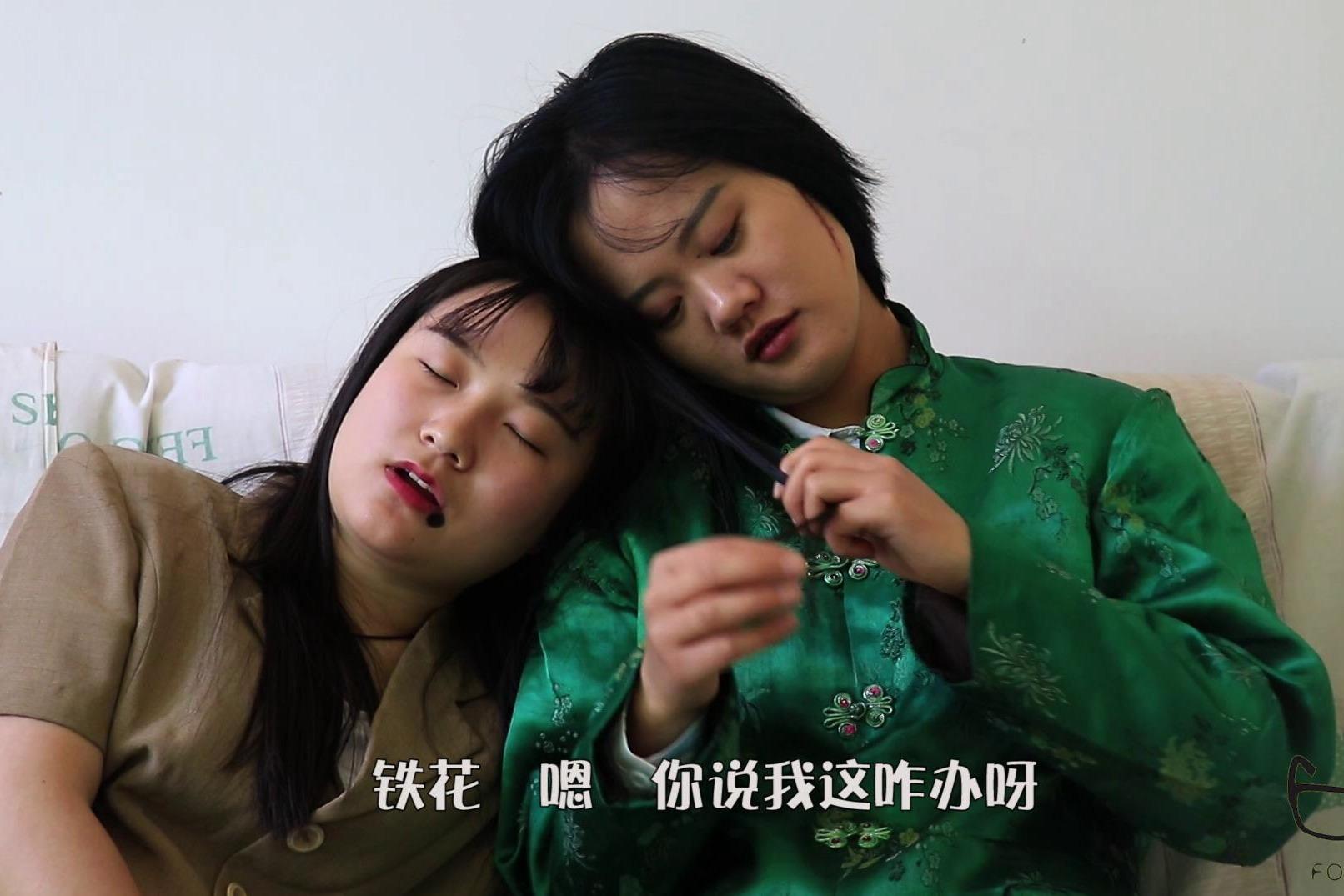 打工妹脸上长着颗痣总怕嫁不出去结果相亲时一下来了3个光棍