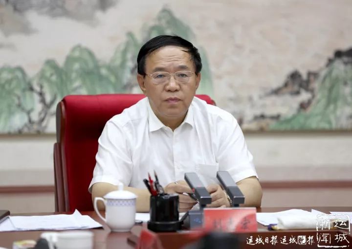 6月3日,市委书记刘志宏主持召开市城区项目建设汇报会.