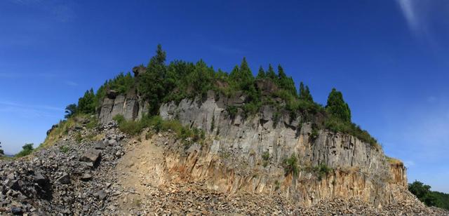 乔官火山口地质公园图片