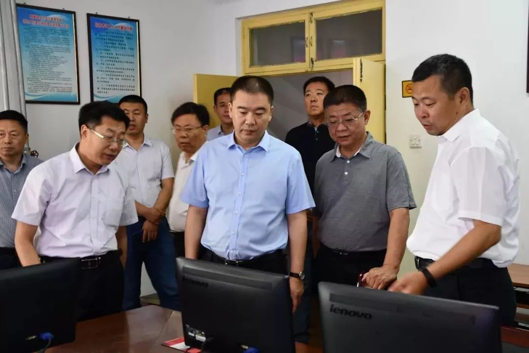 市长刘志亮到霸州一中检查高考考点准备工作!