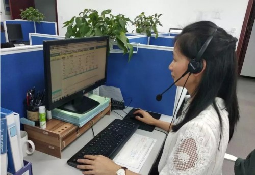 调取报案清单;客服人员全程守候在平台前,进行案件跟踪回访,紧急避险