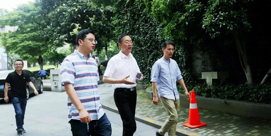 快讯中国美院青竹画材奖学金颁奖典礼