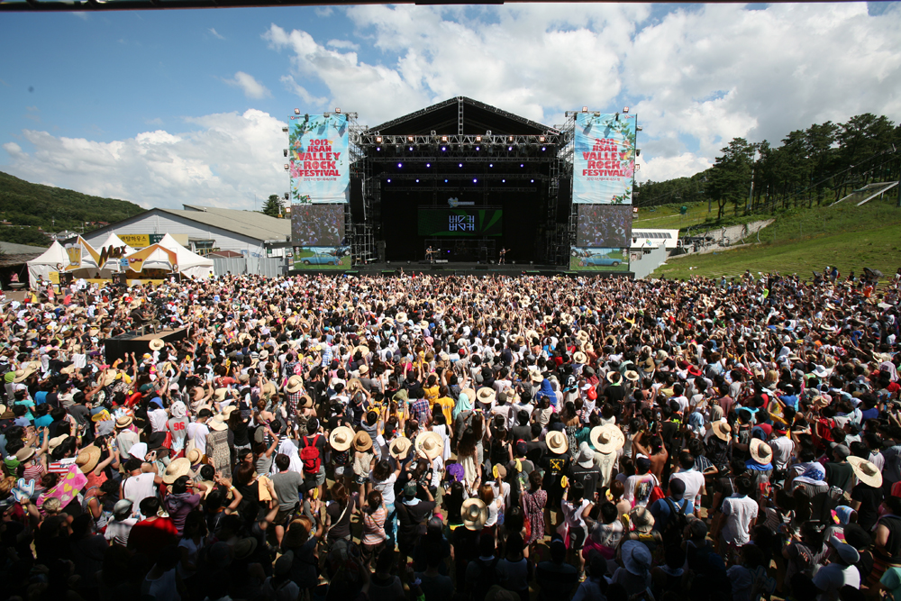 富士摇滚音乐节7月底新潟苗场滑雪场热钱上演