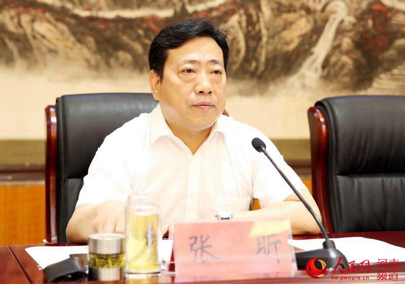 河南省应急管理厅党组书记张昕出席会议人民网郑州6月5日电(尚明桢)前