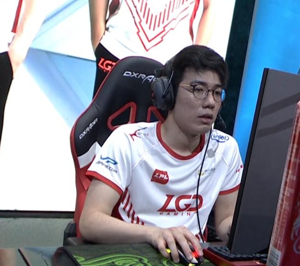 异乡追梦的ad选手kramer堪称lgd在s8后的最佳引援