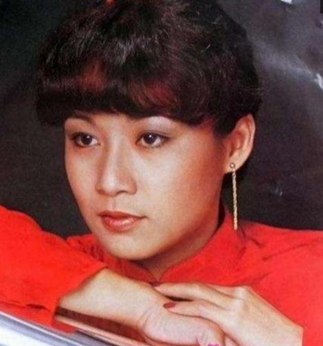 其中,这个经常在电影里饰演泼辣野蛮的女恶霸肯定不陌生,她就是鲁芬